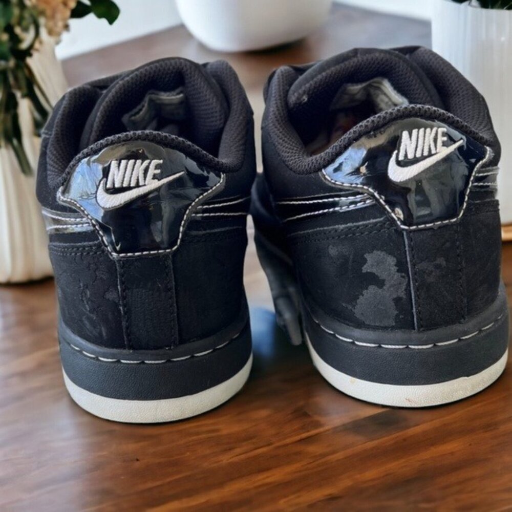 Nike Boy's Size 7 Youth Black Lace Up Sneakers - Picture 5 of 11